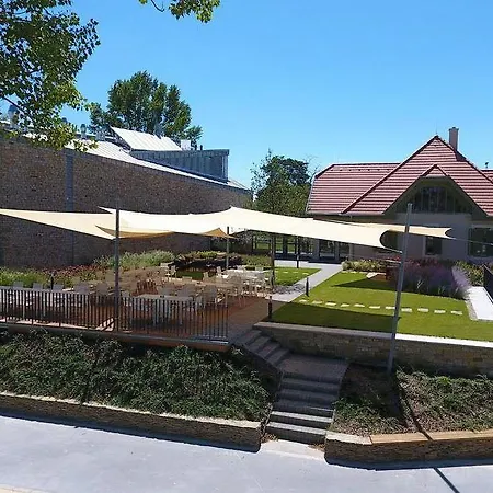 Fenyves Yacht Club Superior Отель