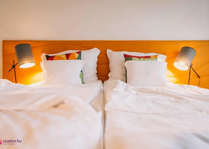 Hotel Fenyves Yacht Club Superior 3*